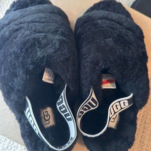 UGG black furry slippers sz 7 NEW, never worn